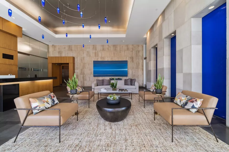 717 W Olympic Blvd, Los Angeles CA 90015 Key Location