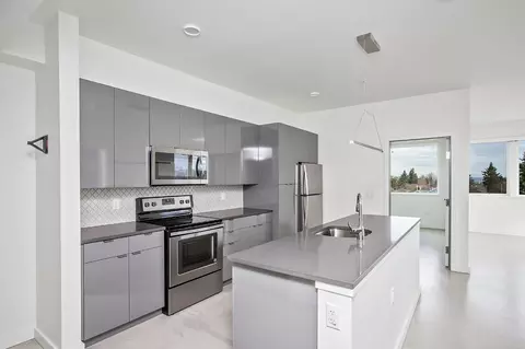 4525 NE Fremont St #1-201, Portland, OR 97213