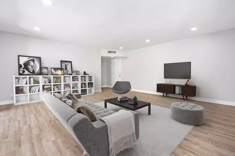 11922 Weddington St #304, Los Angeles, CA 91607