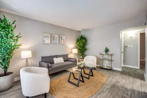 8900 Chimney Rock Rd #B220, Houston, TX 77096