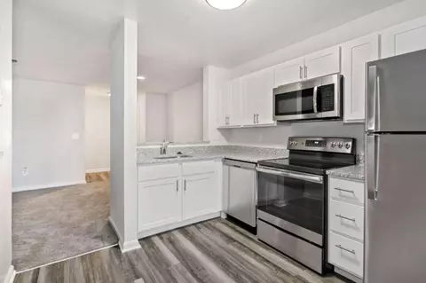 201 Owings Gate Ct #140-304, Owings Mills, MD 21117