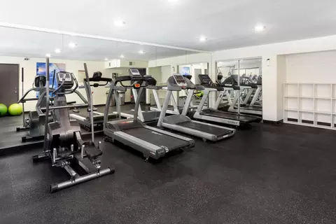 17821 Lassen St #226, Los Angeles, CA 91325