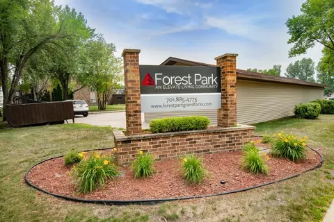 2250 S 34th St #108, Grand Forks, ND 58201