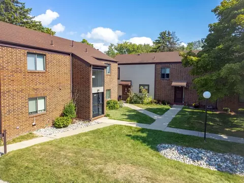 19400 S Glen Blvd #19712C, Brownstown, MI 48183