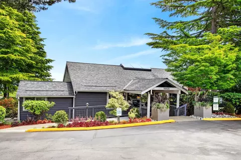 18505 36th Ave W #H103, Lynnwood, WA 98037
