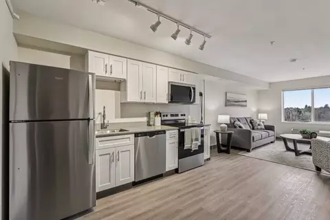 2752 NE Hogan Rd #419, Gresham, OR 97030