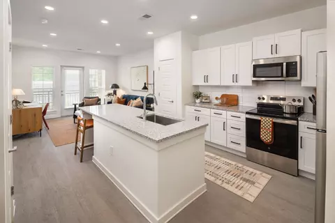 300 Commerce Ave #1328, Lagrange, GA 30241