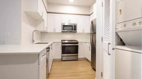 5536 Lindley Ave #103, Los Angeles, CA 91316