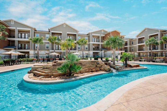 2745 Westpointe Dr #1021, New Braunfels, TX 78132