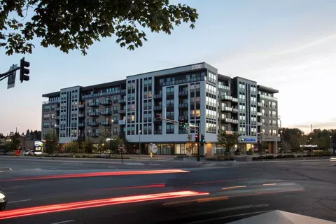 1700 Plymouth Rd #405, Minnetonka, MN 55305