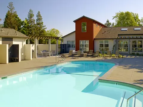 231 Woodcreek Cmn #00I-325, Fremont, CA 94539