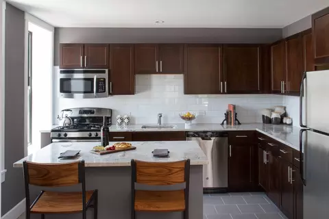 5454 S Shore Dr #0724, Chicago, IL 60615