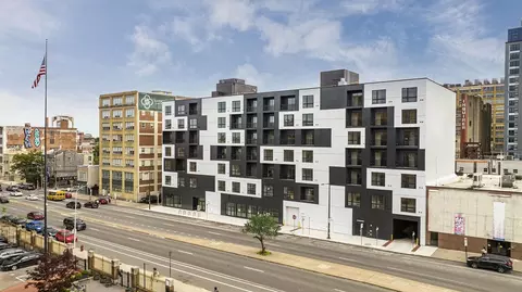 1314 Spring Garden St #206, Philadelphia, PA 19123