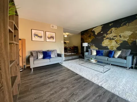 2050 Lakerun Ct #0185D, Maryland Heights, MO 63043