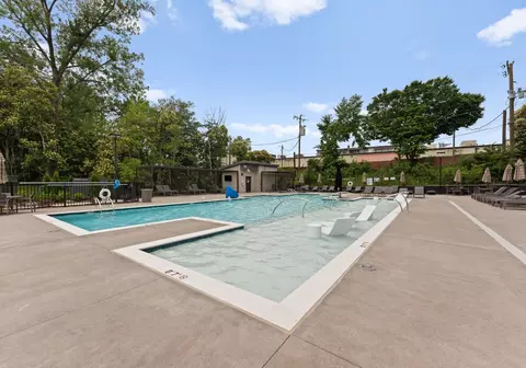 120 Hollis Rd #204, Charlotte, NC 28209