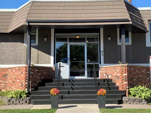 5521 Brookdale Dr N #2314, Brooklyn Park, MN 55443