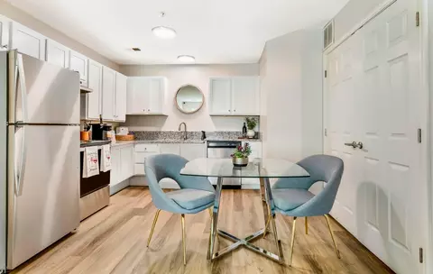 131 Salvet St #102, Burlington, NC 27215