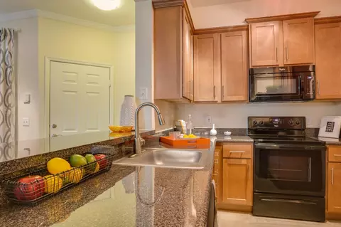 6104 Turnbury Park Dr #301, Sarasota, FL 34243