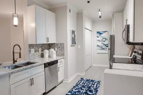 6101 N Riverside Dr #3-317, Fort Worth, TX 76137