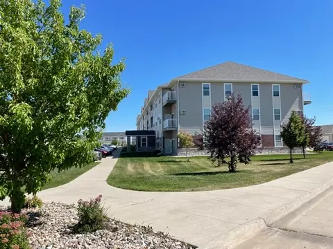 3311 8th St NE #202, Minot, ND 58703