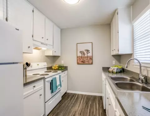 307 W Mistletoe Ave #1-111, San Antonio, TX 78212