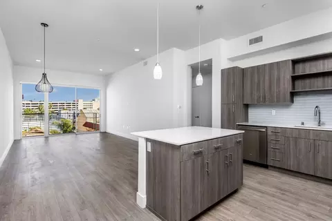 1331 W 7th St #413, Los Angeles, CA 90017