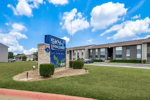 400 Ralph St, White Settlement, TX 76108