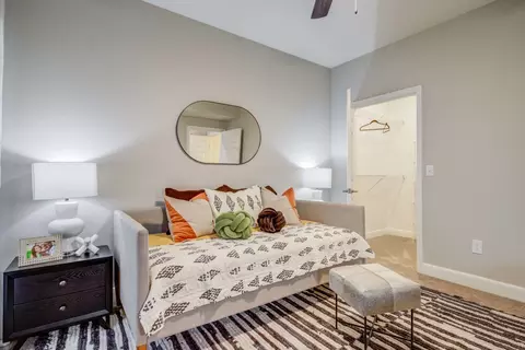 1 Signature Point Dr #1211, League City, TX 77573