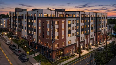 555 New Brunswick Ave #413, Fords, NJ 08863