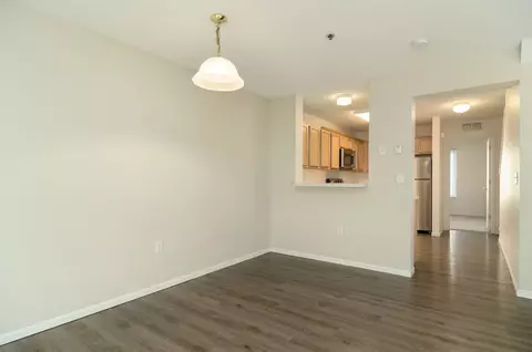 1148 Mcandrews Rd E #1194, Burnsville, MN 55337