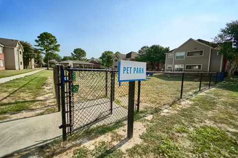1100 S Cherry St #7-701, Tomball, TX 77375