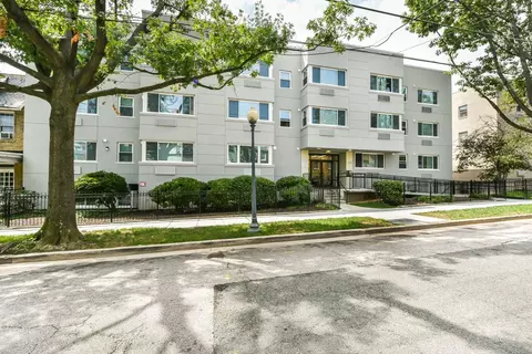 734 Longfellow St NW #302, Washington, DC 20011