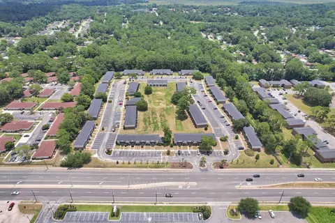 5700 Altama Ave #12, Brunswick, GA 31525