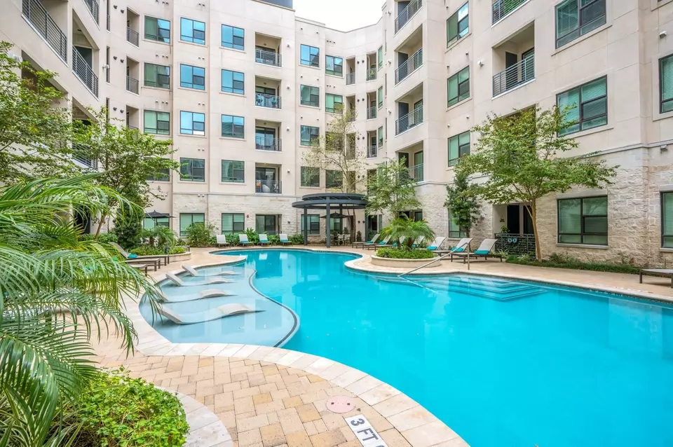  10200 Pines Dr #555, The Woodlands, TX 77380 photo 2