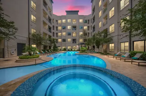 10200 Pines Dr #555, The Woodlands, TX 77380