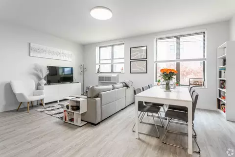 11 New St, Somerville, NJ 08876