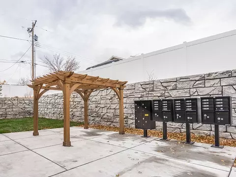 1654 E Fort Union Blvd #1654-2, Cottonwood Heights, UT 84121