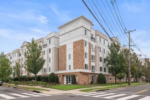 800 Kenilworth Ave NE #405, Washington, DC 20019