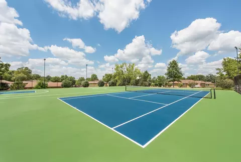7575 W 106th St #12-110, Overland Park, KS 66212