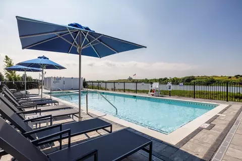 155 Goldsborough Dr #BY1-529, Bayonne, NJ 07002