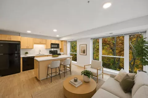 2840 N Wayzata Blvd #218, Minneapolis, MN 55405