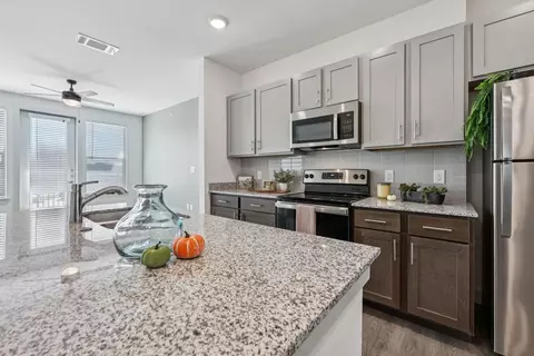 131 Village Pkwy #2208, Waxahachie, TX 75167