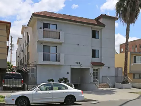 724 S New Hampshire Ave #302, Los Angeles, CA 90005
