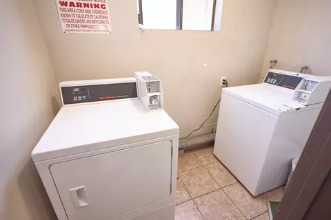 724 S New Hampshire Ave #302, Los Angeles, CA 90005