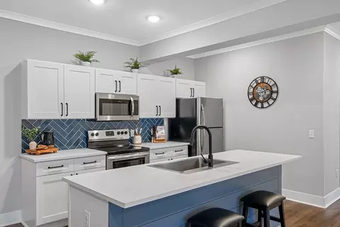 11833 N Main St #2108, Jacksonville, FL 32218