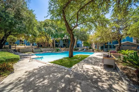 2502 Babcock Rd #7-702, San Antonio, TX 78229