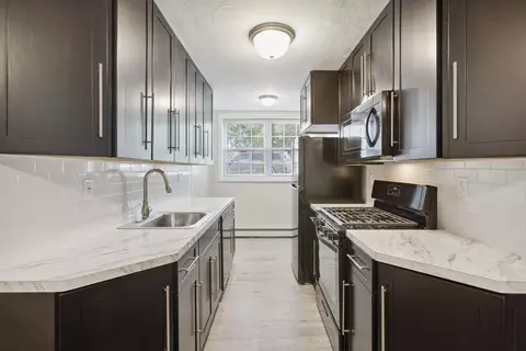 86 Hillyer St #A06, Orange, NJ 07050