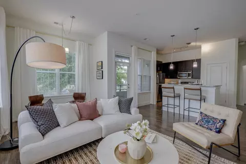 408 E Hargett St #203, Raleigh, NC 27601