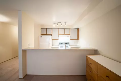 500 13th Ave E #211, Seattle, WA 98102