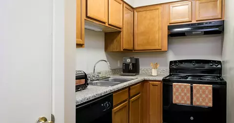 15480 Elk Ridge Ln #1637, Chesterfield, MO 63017